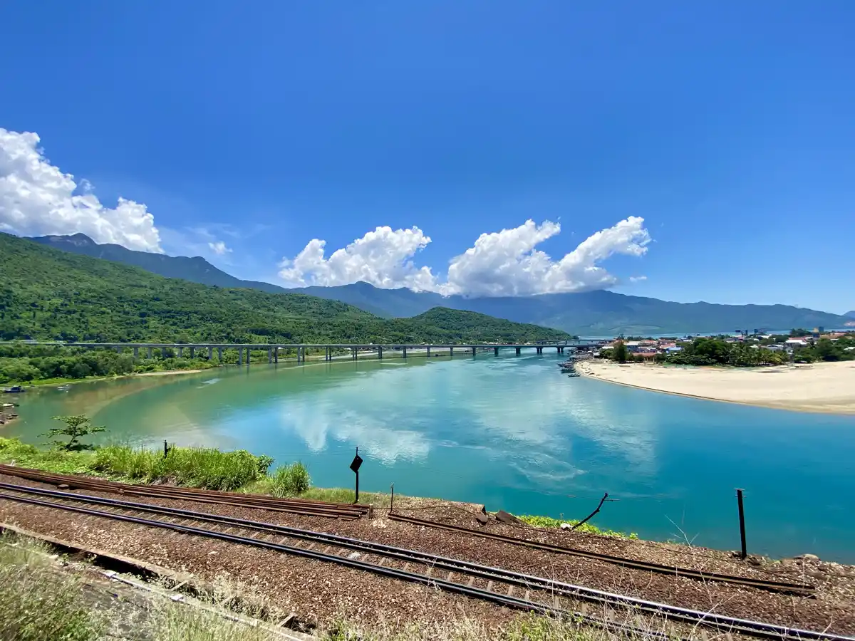 Hue to Da Nang Bicycle Tour 1 Day